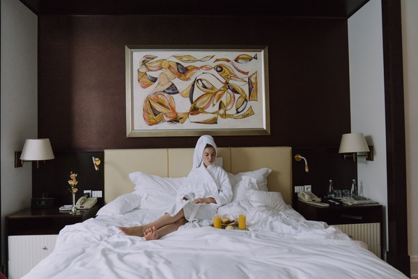 Illuminating Elegance: A Guide to Home Lighting for Your Beautiful Bed and Bath