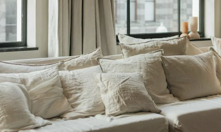 Hosting Thanksgiving? Here's How to Decorate with Warmth and Elegance